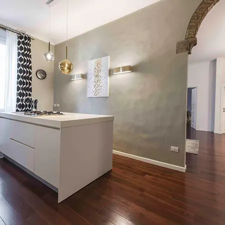 By Mmega * Florença